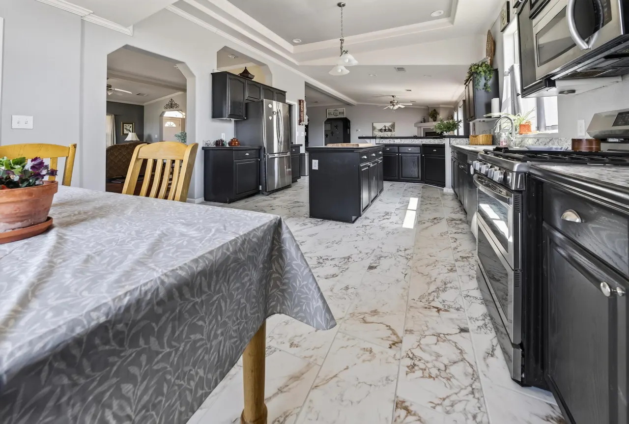 Photo 7 — 9715 County Road 5200 # A-C, Shallowater, TX 79363
