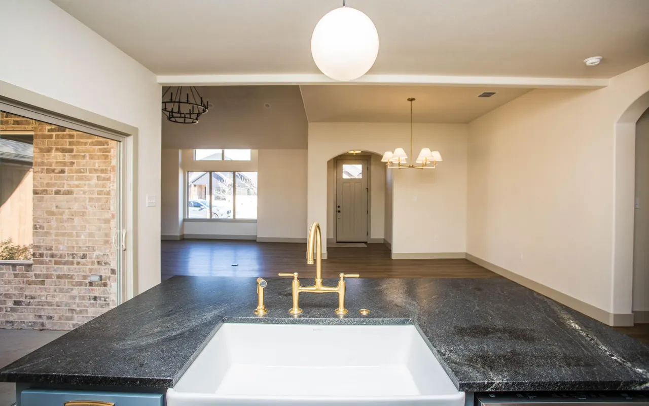 Photo 11 — 1310 Chaucer Lane, Wolfforth, TX 79382