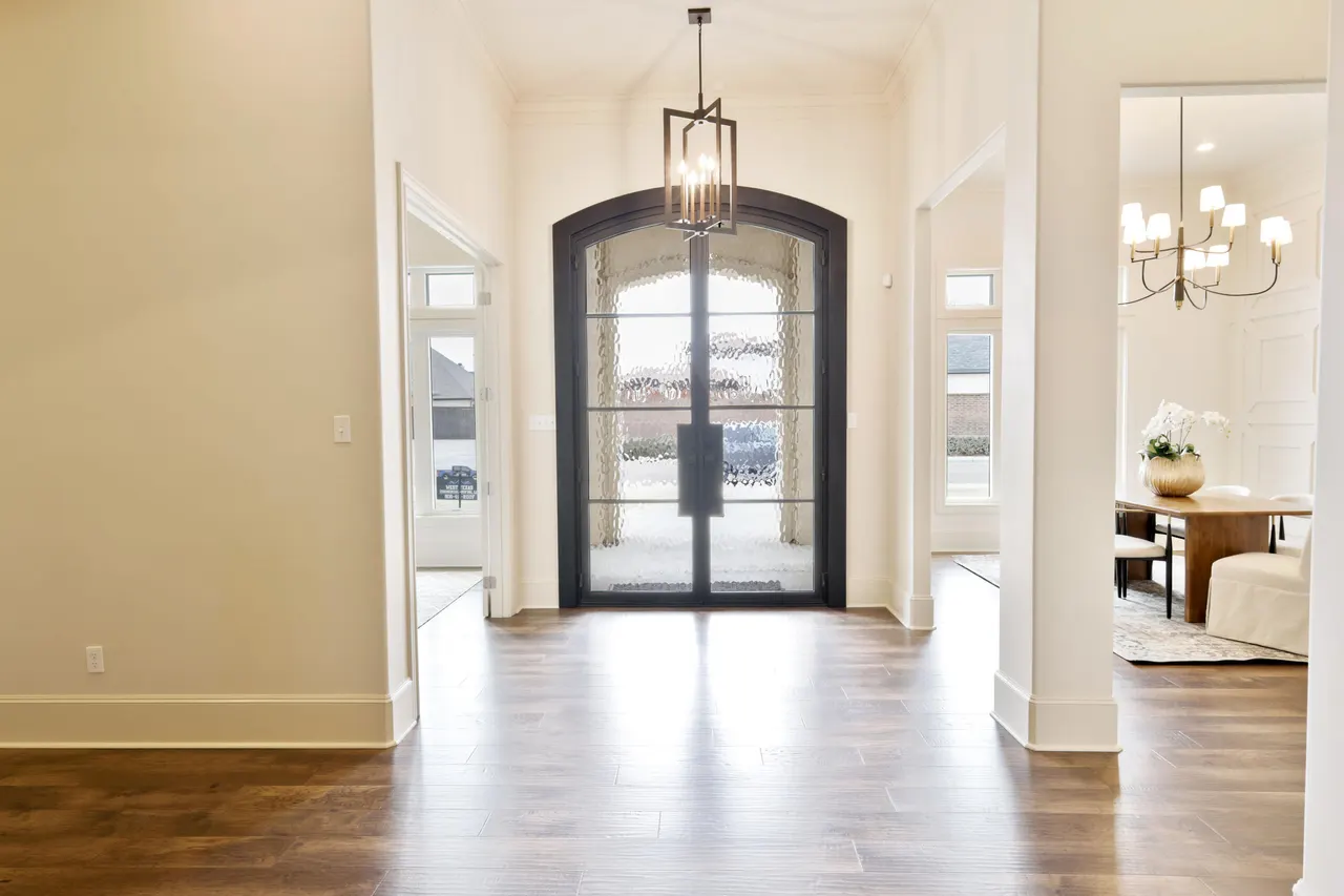 Photo 2 — 11107 Miami Avenue, Lubbock, TX 79423