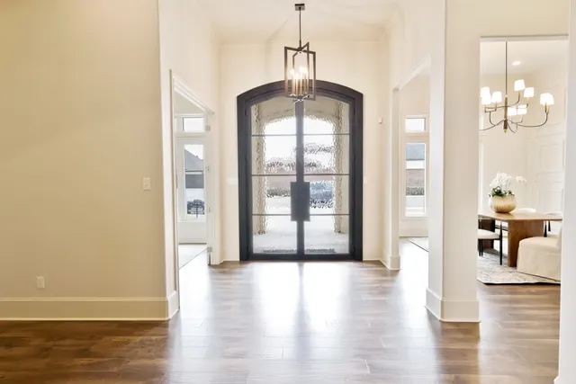 Photo 2 — 11107 Miami Avenue, Lubbock, TX 79423