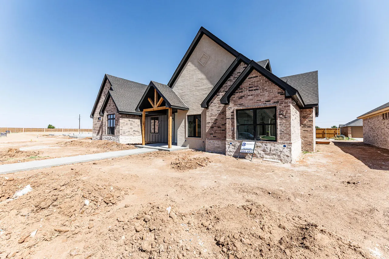 Photo 4 — 508 N 14th Street, Wolfforth, TX 79382