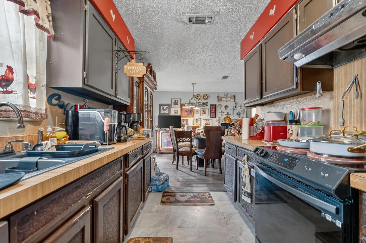 Photo 13 — 8402 Flint Avenue, Lubbock, TX 79423