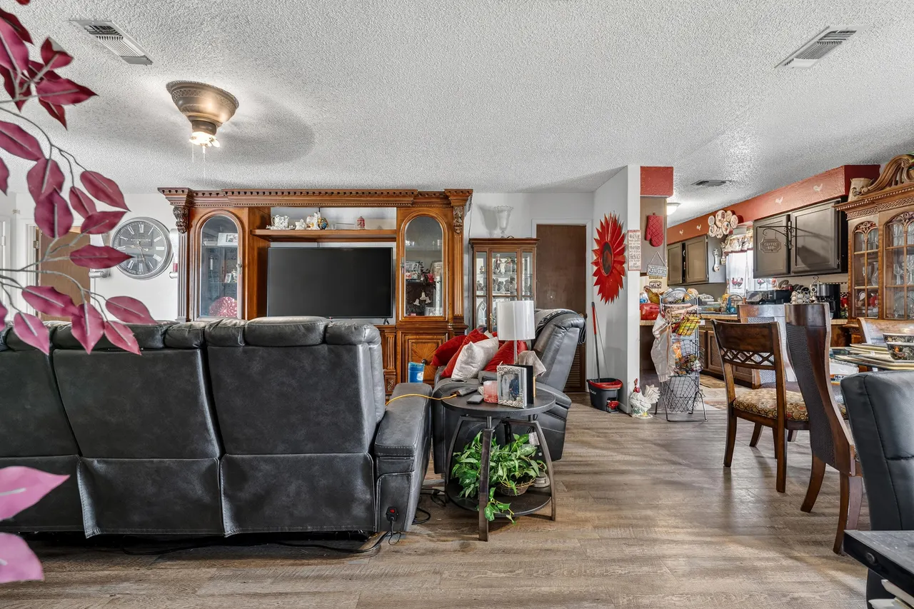 Photo 7 — 8402 Flint Avenue, Lubbock, TX 79423