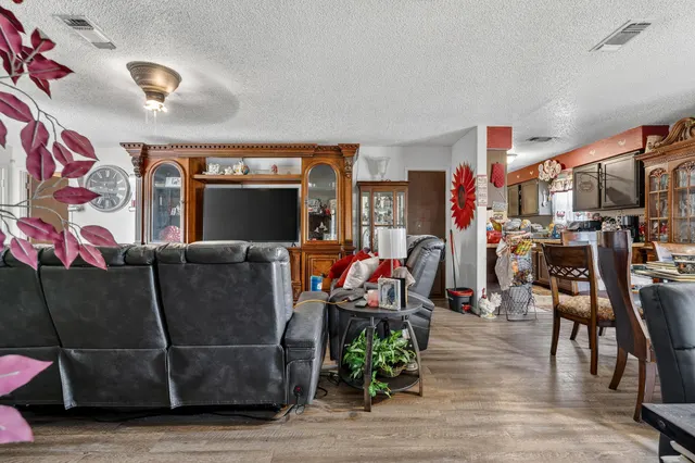 Photo 7 — 8402 Flint Avenue, Lubbock, TX 79423