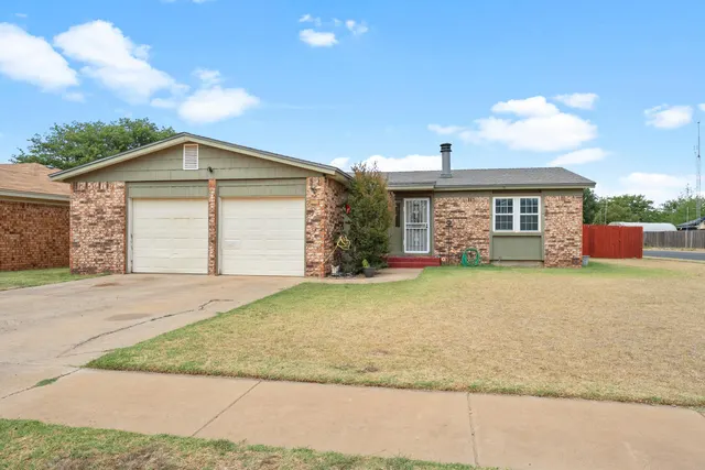 Photo 2 — 8402 Flint Avenue, Lubbock, TX 79423
