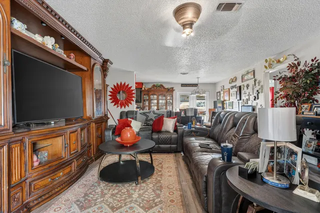 Photo 6 — 8402 Flint Avenue, Lubbock, TX 79423