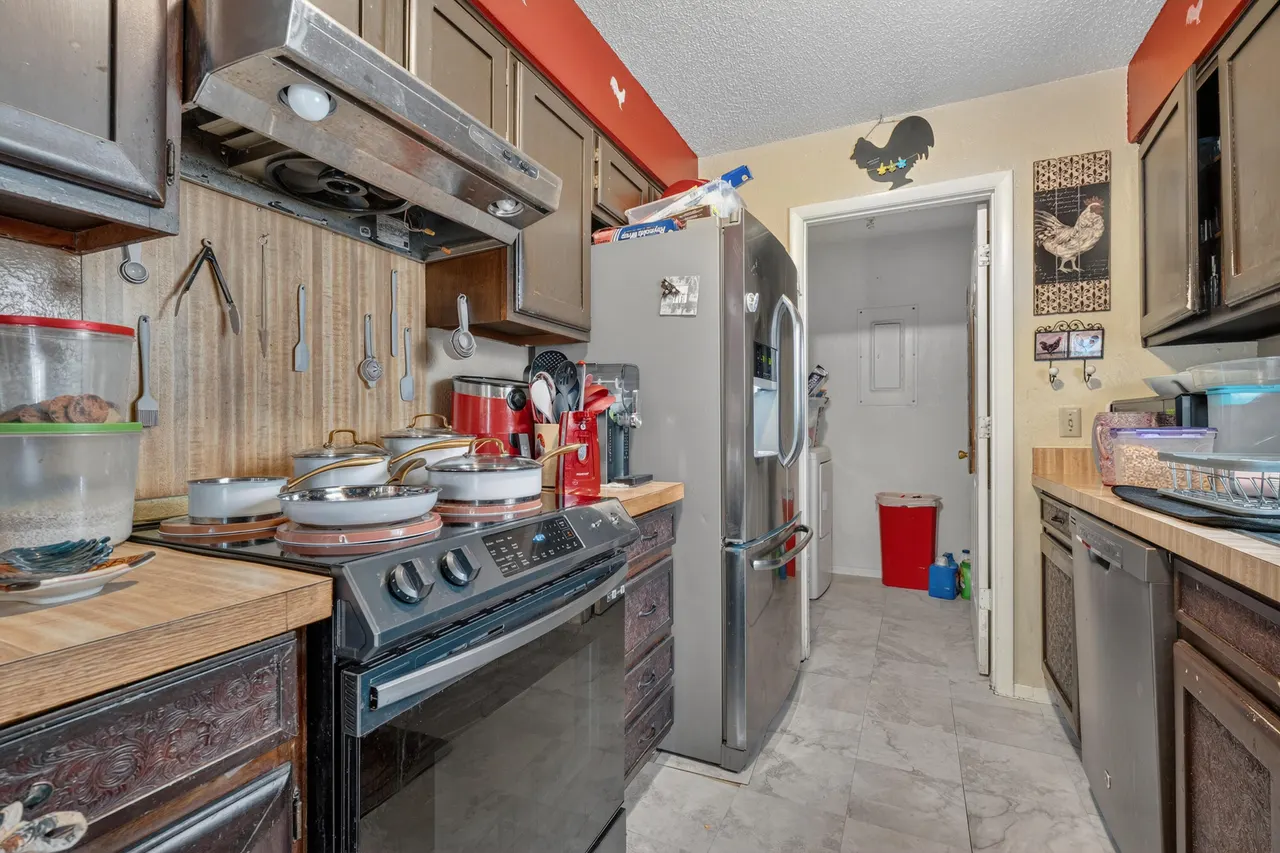 Photo 12 — 8402 Flint Avenue, Lubbock, TX 79423