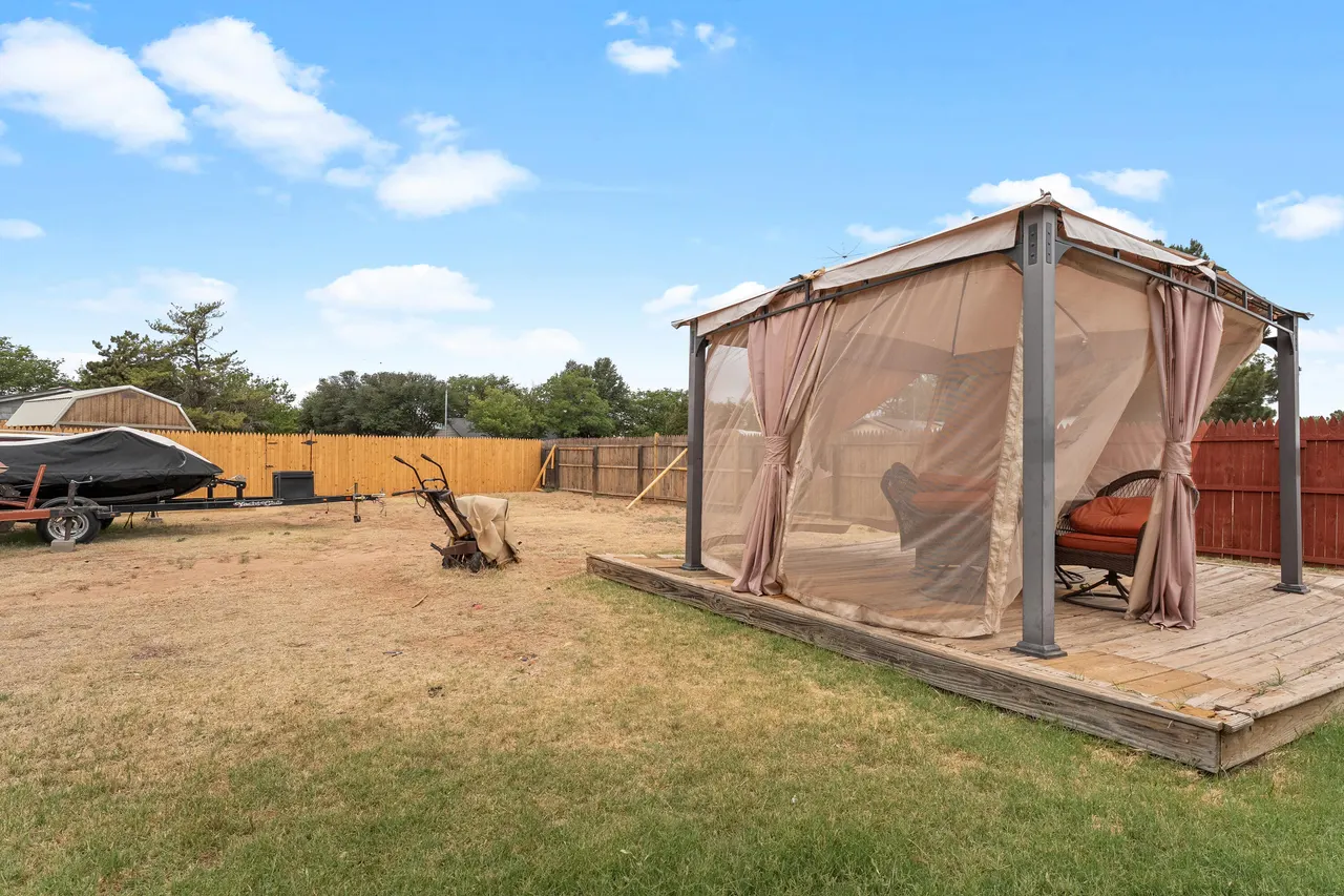 Photo 22 — 8402 Flint Avenue, Lubbock, TX 79423