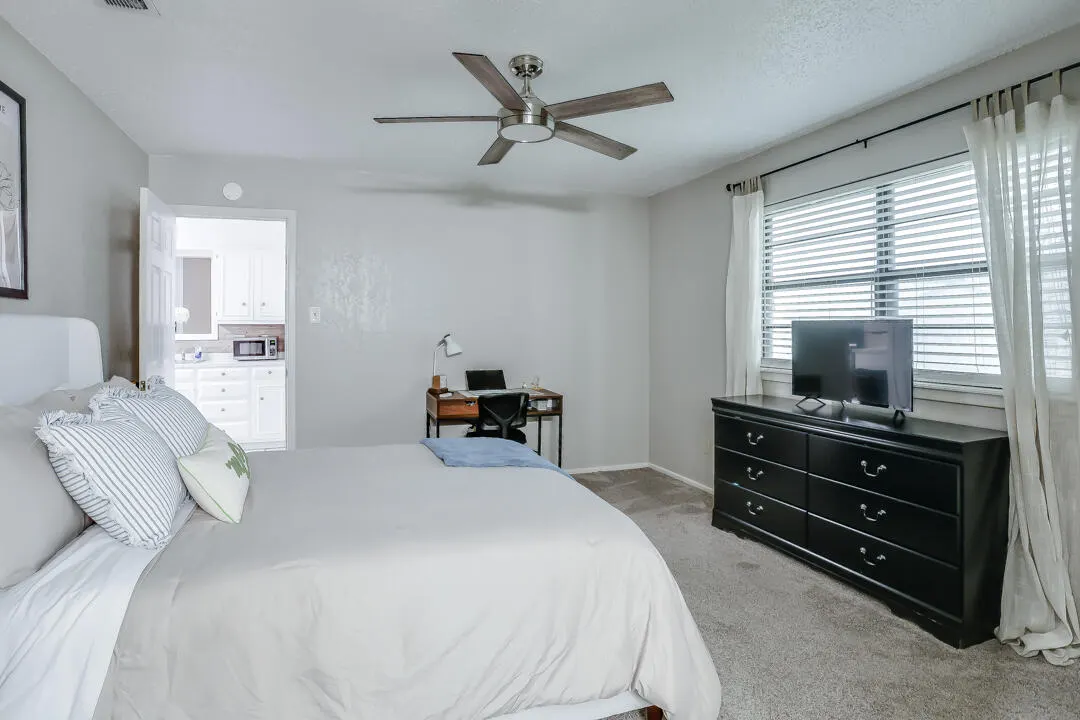 Photo 11 — 2307 80th Street, Lubbock, TX 79423