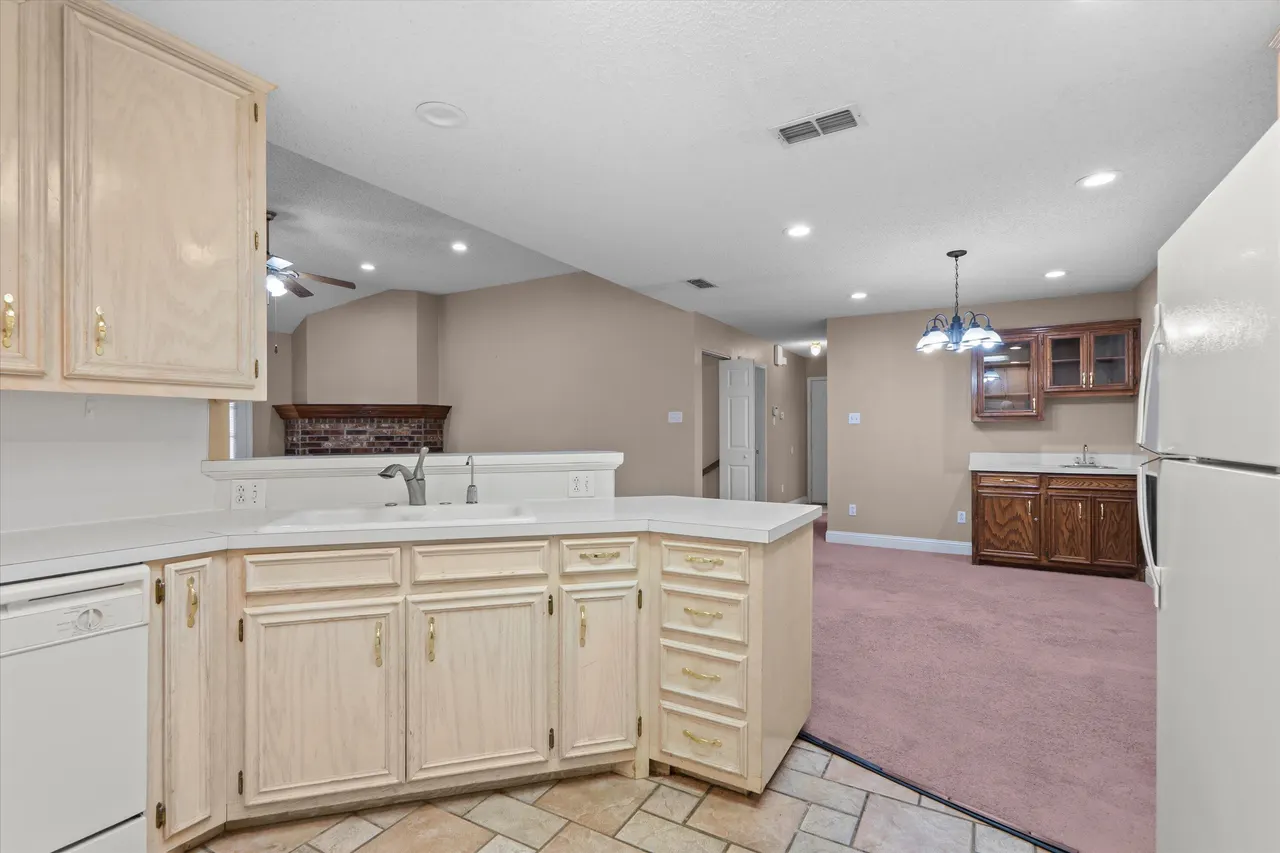 Photo 9 — 5110 59th Street, Lubbock, TX 79414