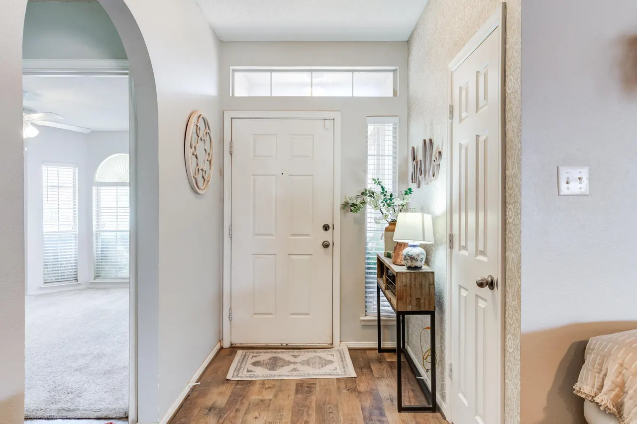 Photo 3 — 6211 18th Street, Lubbock, TX 79416