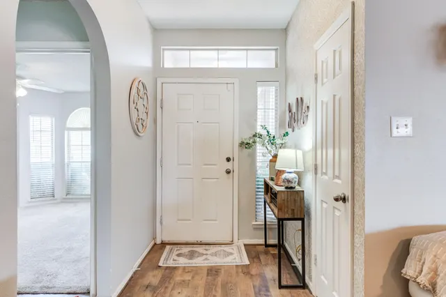 Photo 3 — 6211 18th Street, Lubbock, TX 79416