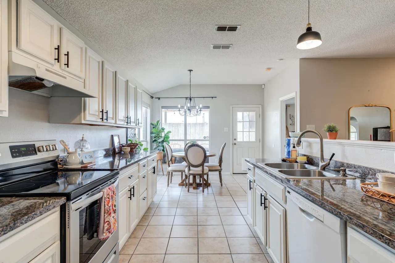 Photo 21 — 6211 18th Street, Lubbock, TX 79416