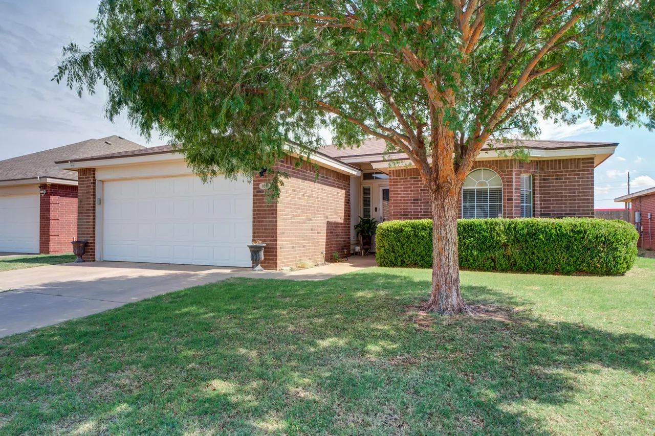 Photo 2 — 6211 18th Street, Lubbock, TX 79416