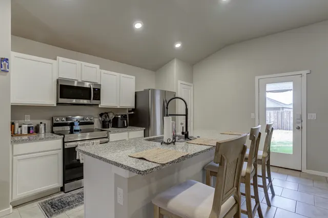 Photo 8 — 2904 Waverly Avenue, Lubbock, TX 79407