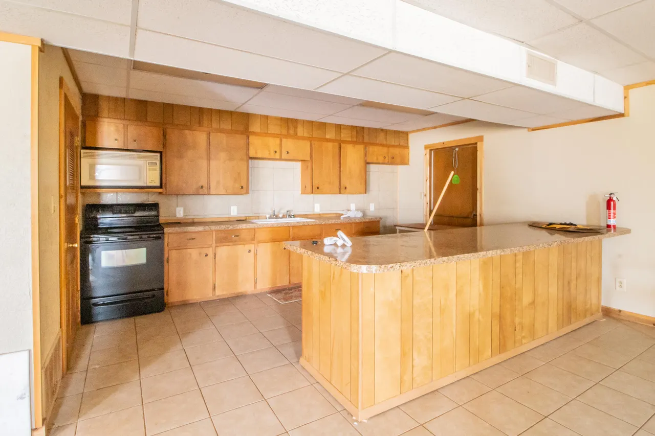 Photo 11 — 1305 Avenue D, Seagraves, TX 79359