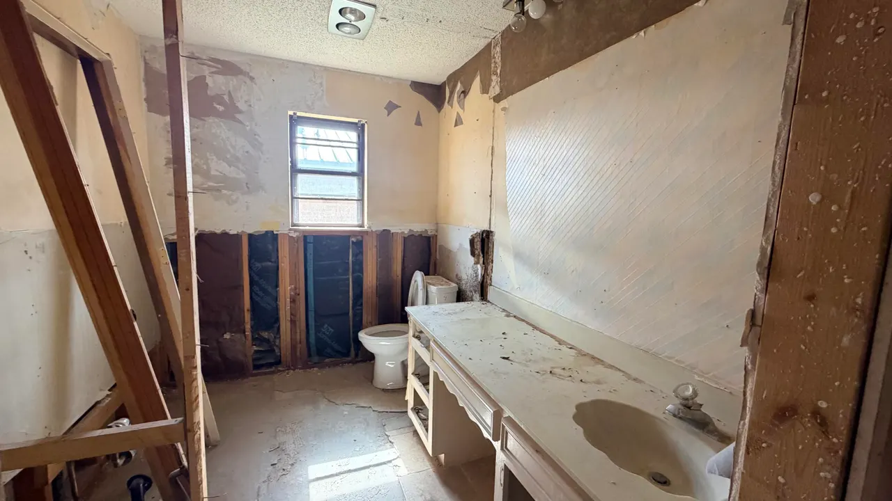 Photo 10 — 1706 E Carter Drive, Brownfield, TX 79316