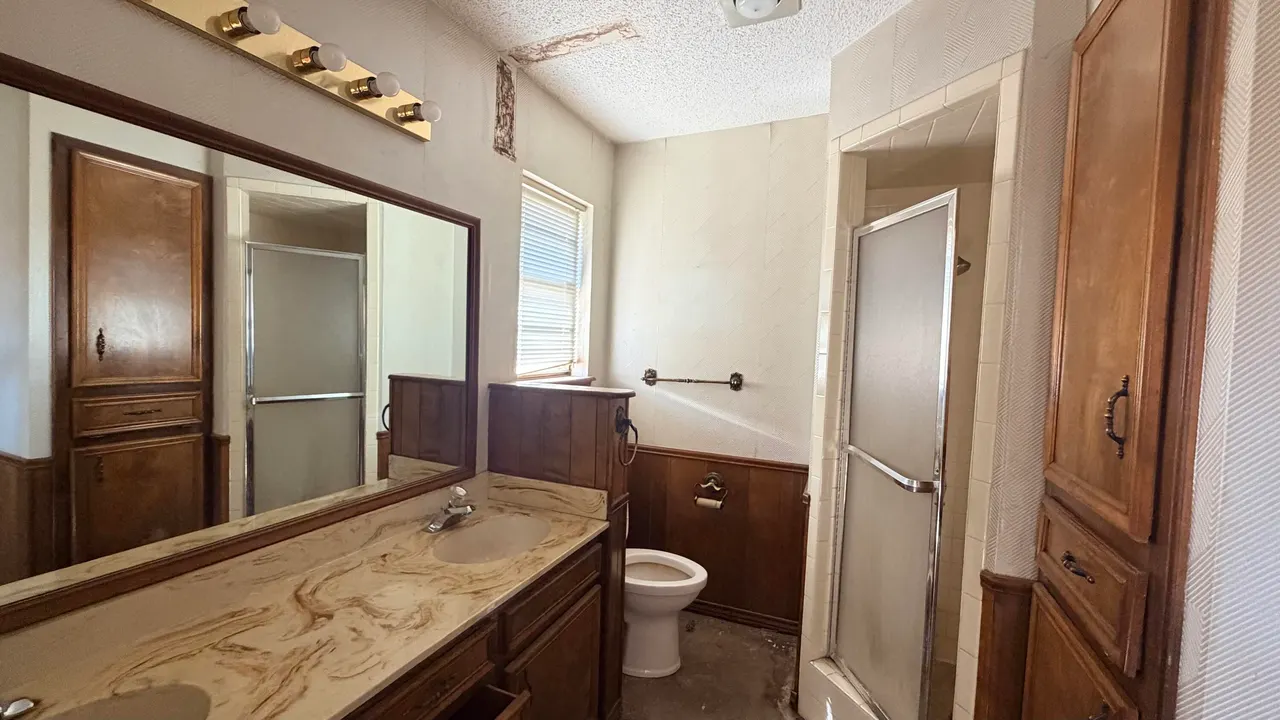 Photo 14 — 1706 E Carter Drive, Brownfield, TX 79316