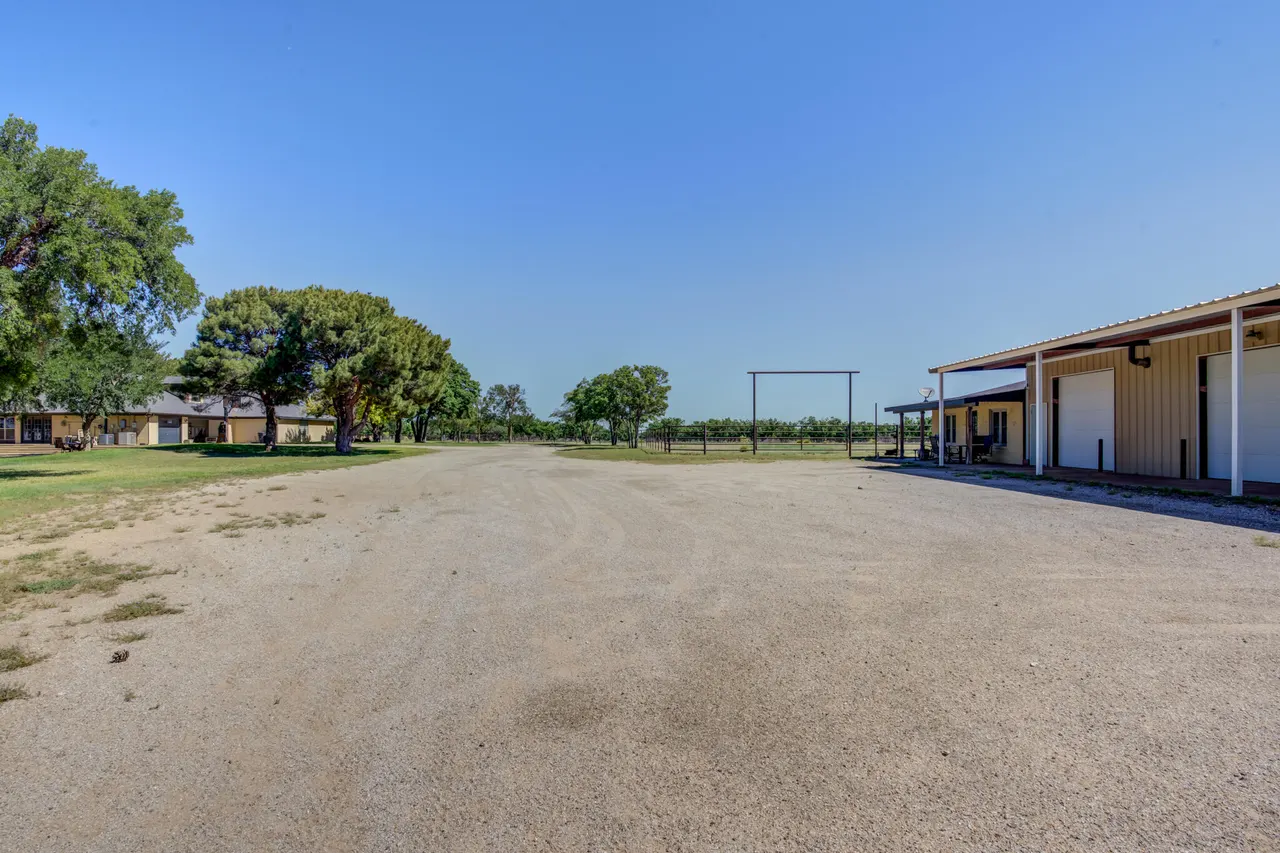 Photo 15 — 9009 County Rd 7500, Wolfforth, TX 79382