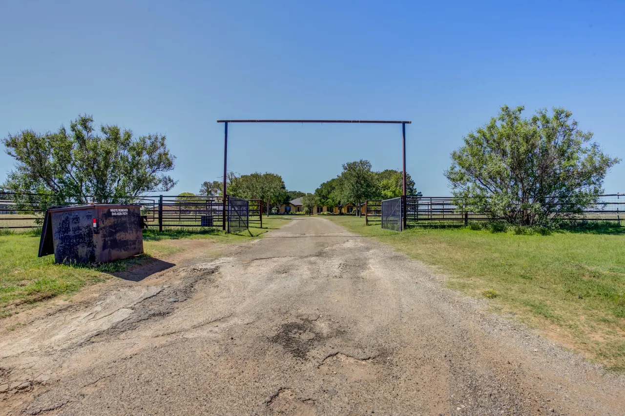 Photo 16 — 9009 County Rd 7500, Wolfforth, TX 79382