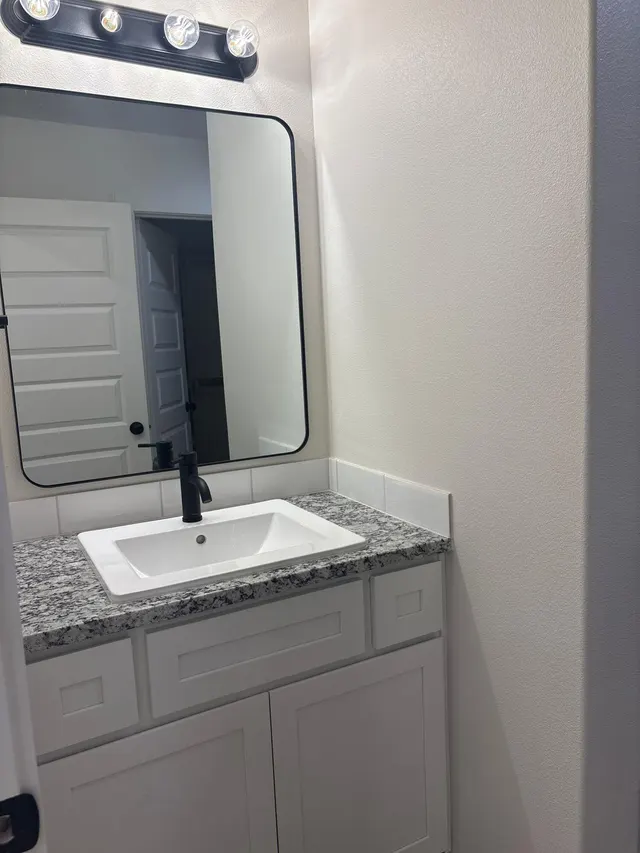 Photo 5 — 5711 Colgate Street, Lubbock, TX 79416