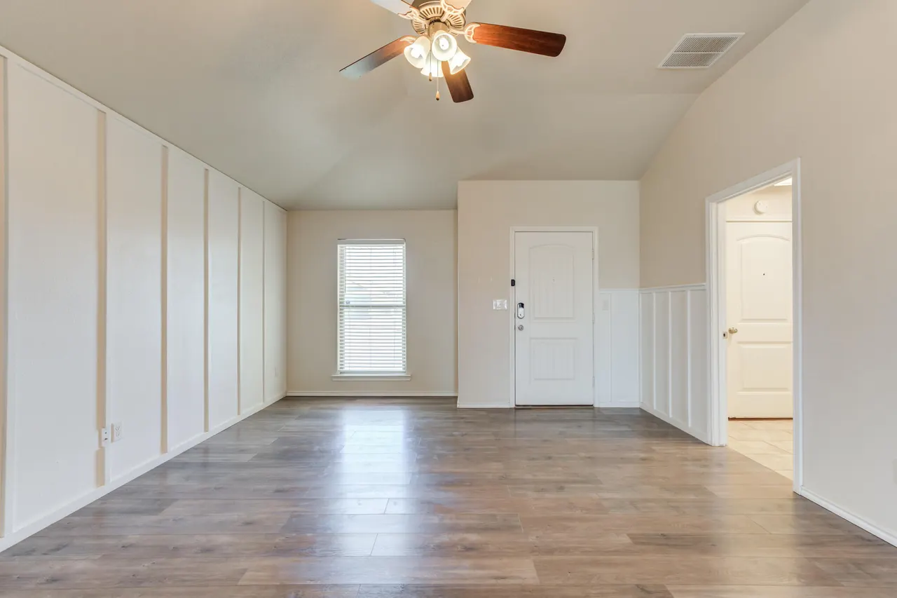 Photo 12 — 7012 34th Place, Lubbock, TX 79407