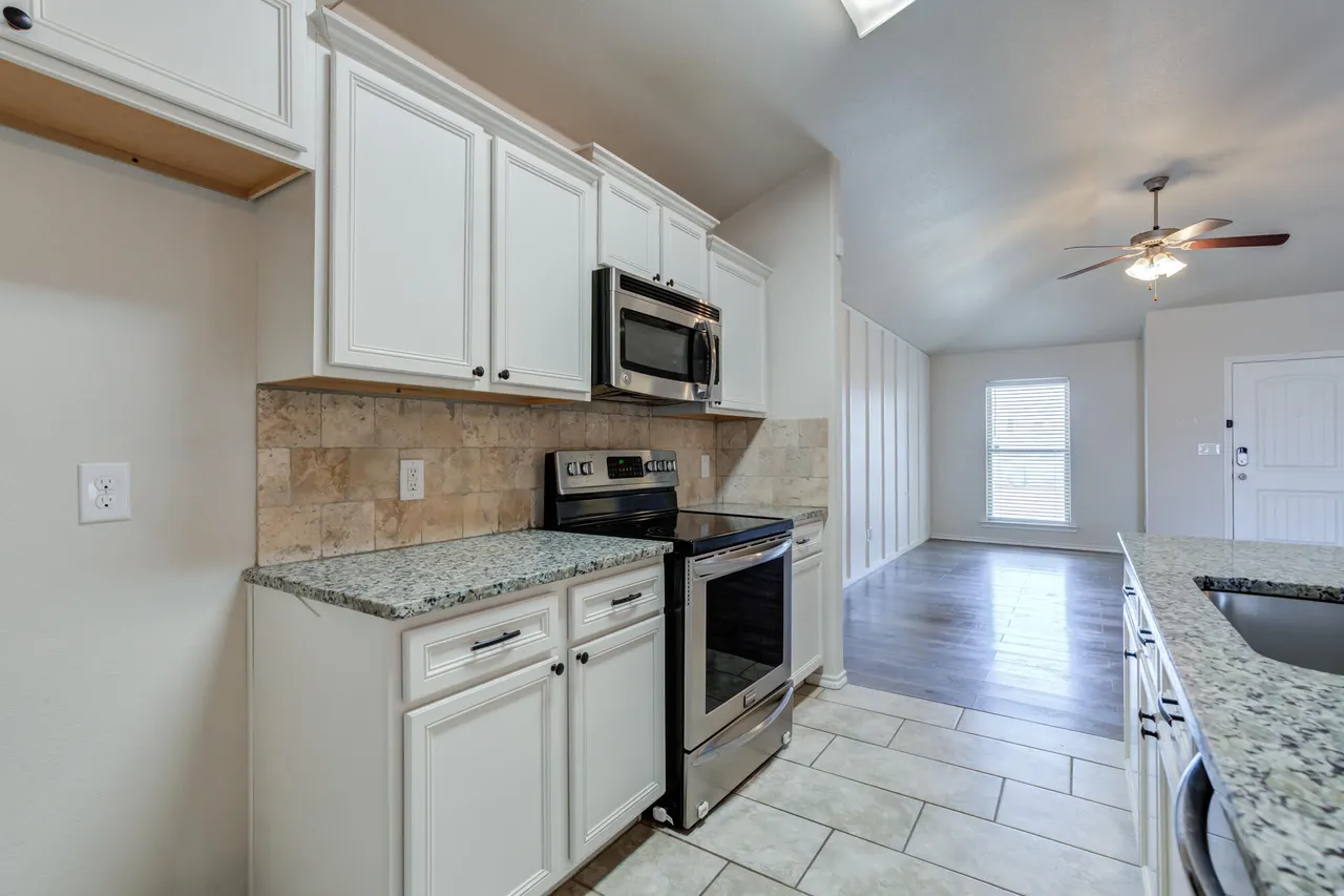 Photo 19 — 7012 34th Place, Lubbock, TX 79407
