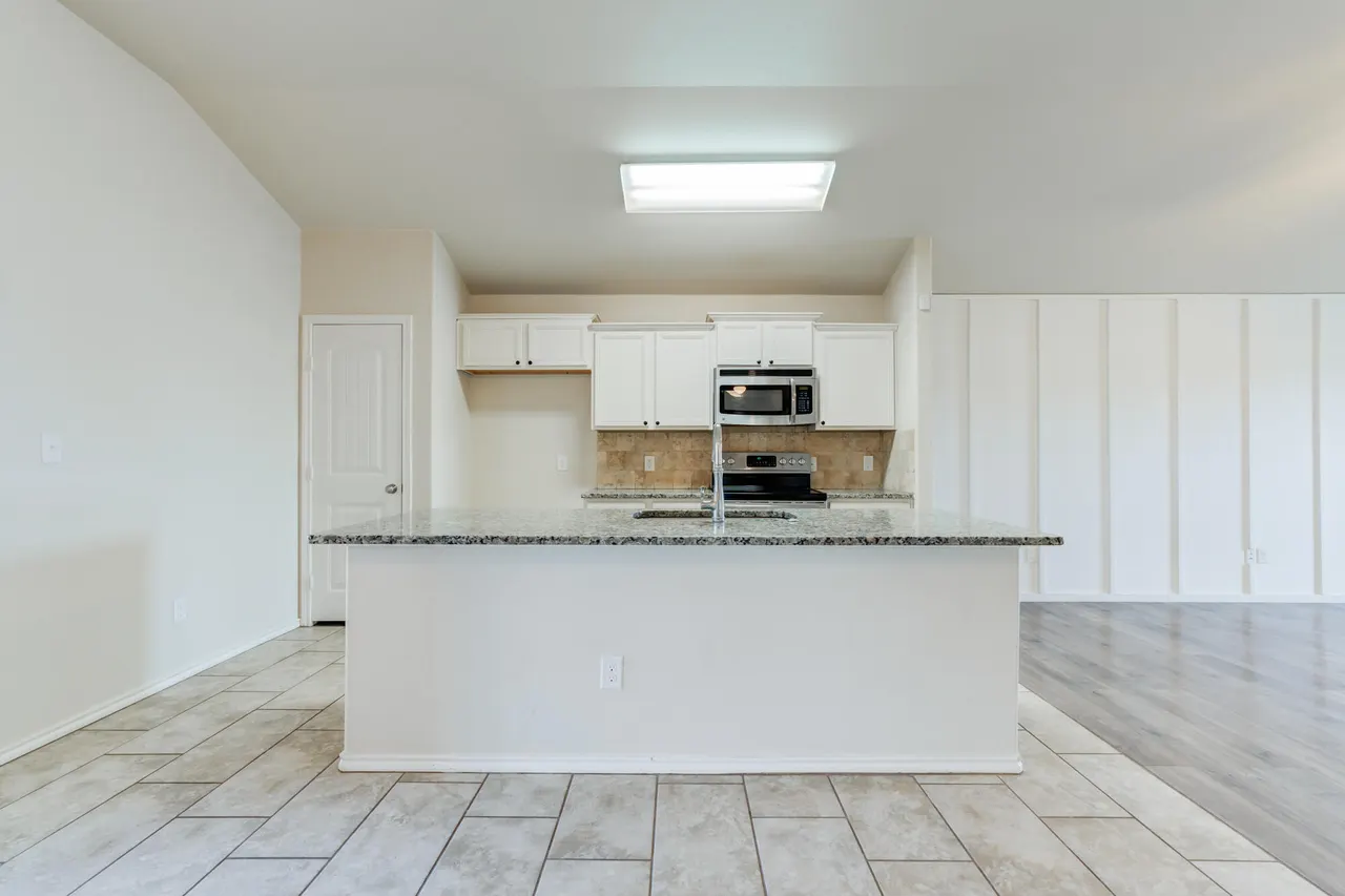 Photo 21 — 7012 34th Place, Lubbock, TX 79407