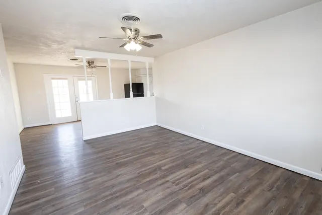 Photo 2 — 606 Bangor Avenue, Lubbock, TX 79416