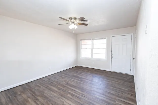 Photo 3 — 606 Bangor Avenue, Lubbock, TX 79416