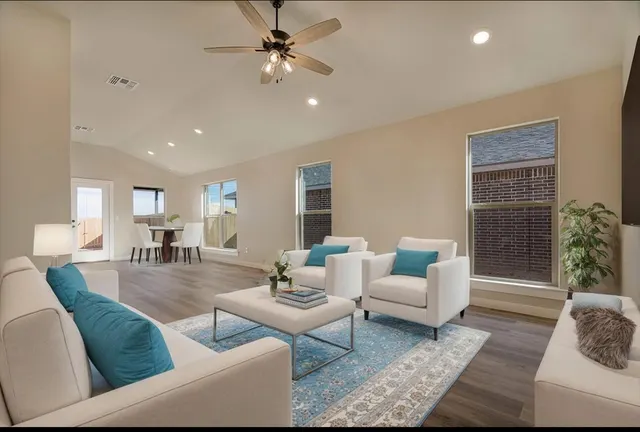 Photo 2 — 5556 Auburn Street, Lubbock, TX 79416