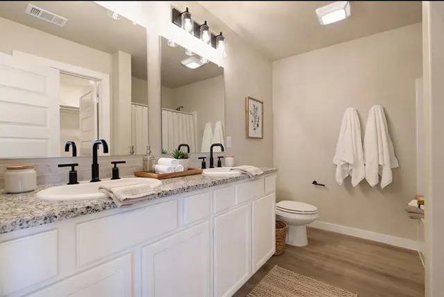 Photo 5 — 5556 Auburn Street, Lubbock, TX 79416