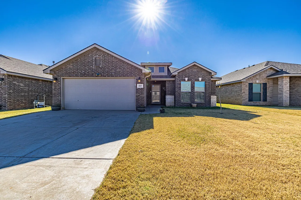 Photo 2 — 2117 139th Street, Lubbock, TX 79423