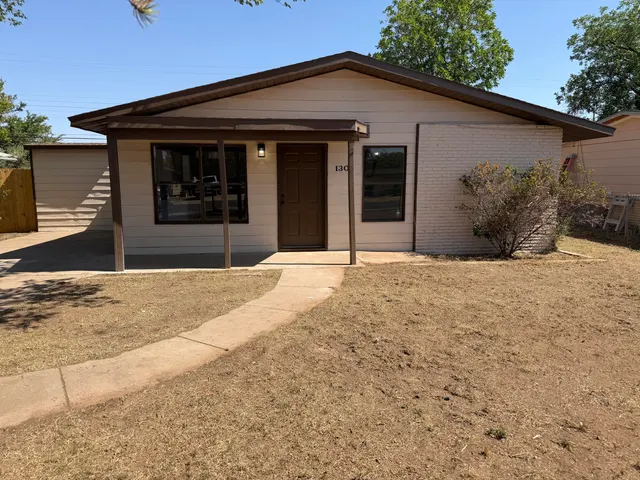 Photo 2 — 1306 61st Street, Lubbock, TX 79412