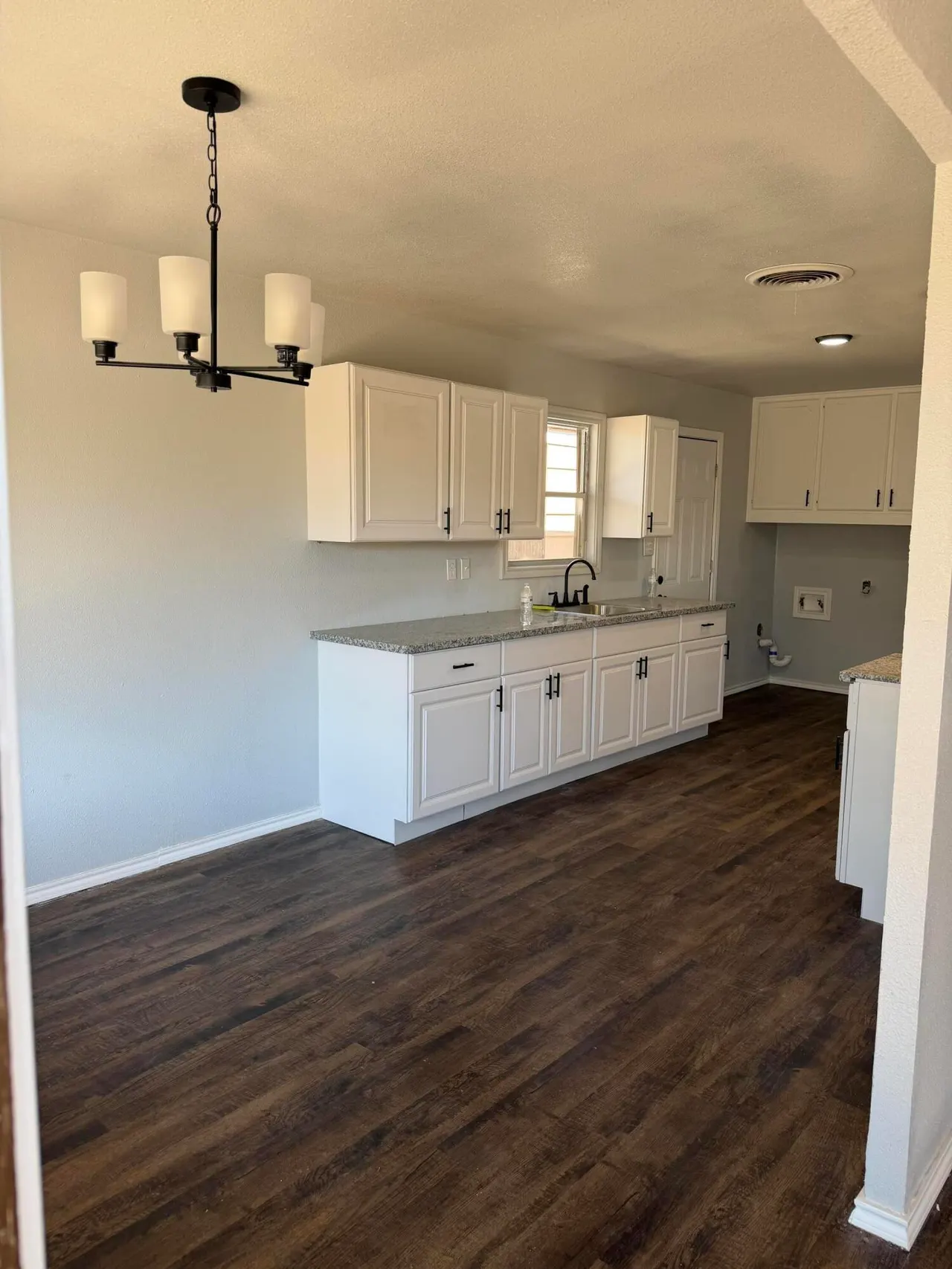 Photo 3 — 1306 61st Street, Lubbock, TX 79412