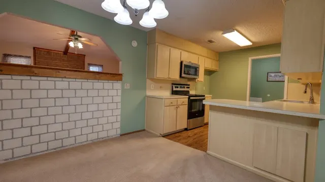 Photo 7 — 5513 Auburn Street, Lubbock, TX 79416