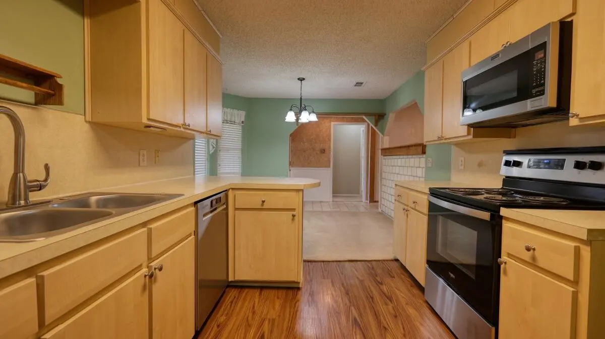 Photo 10 — 5513 Auburn Street, Lubbock, TX 79416