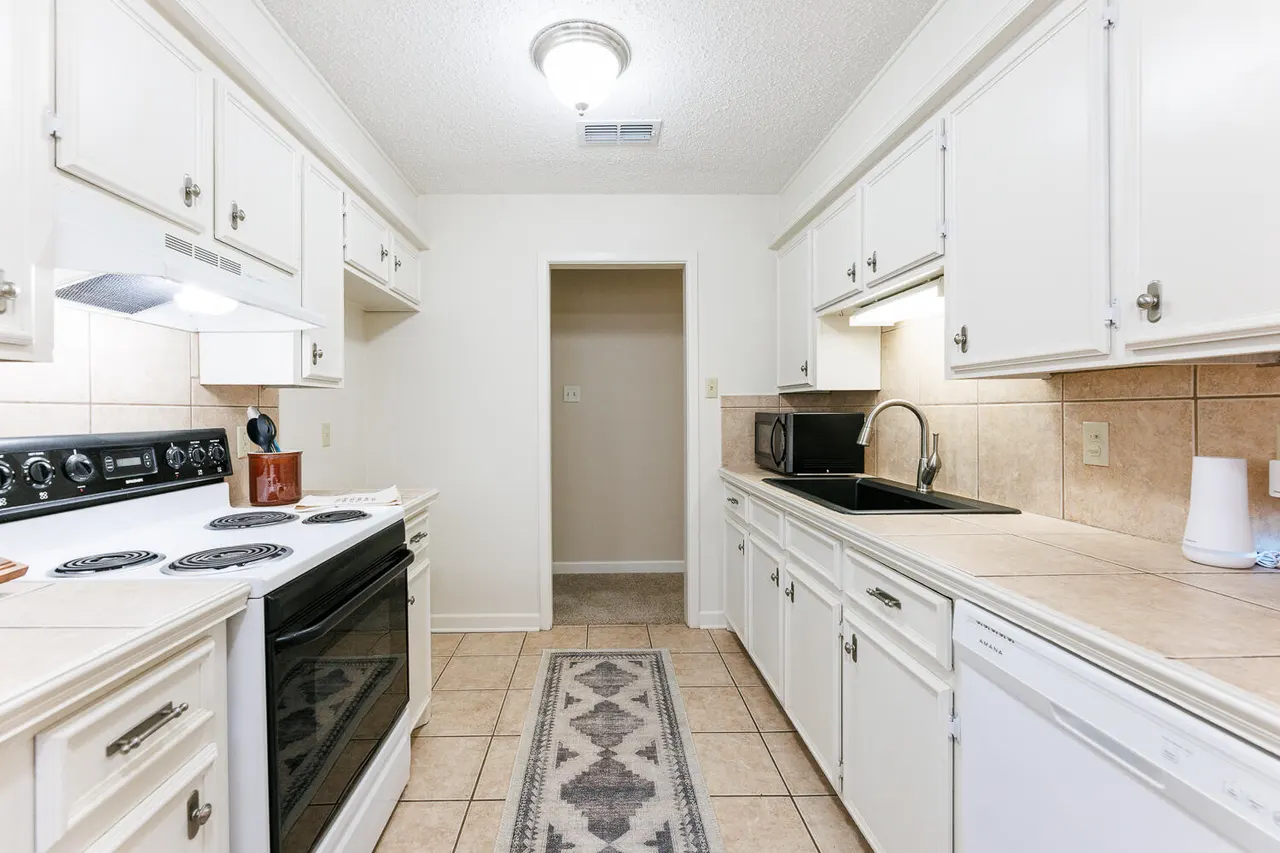 Photo 16 — 5401 23rd Street, Lubbock, TX 79407