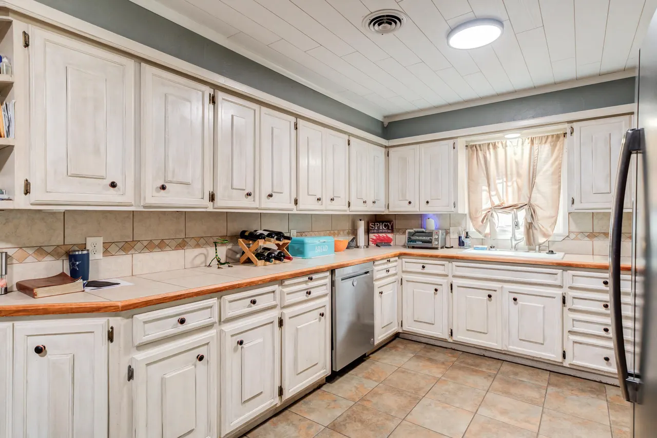 Photo 6 — 2412 N 1st Street, Tahoka, TX 79373