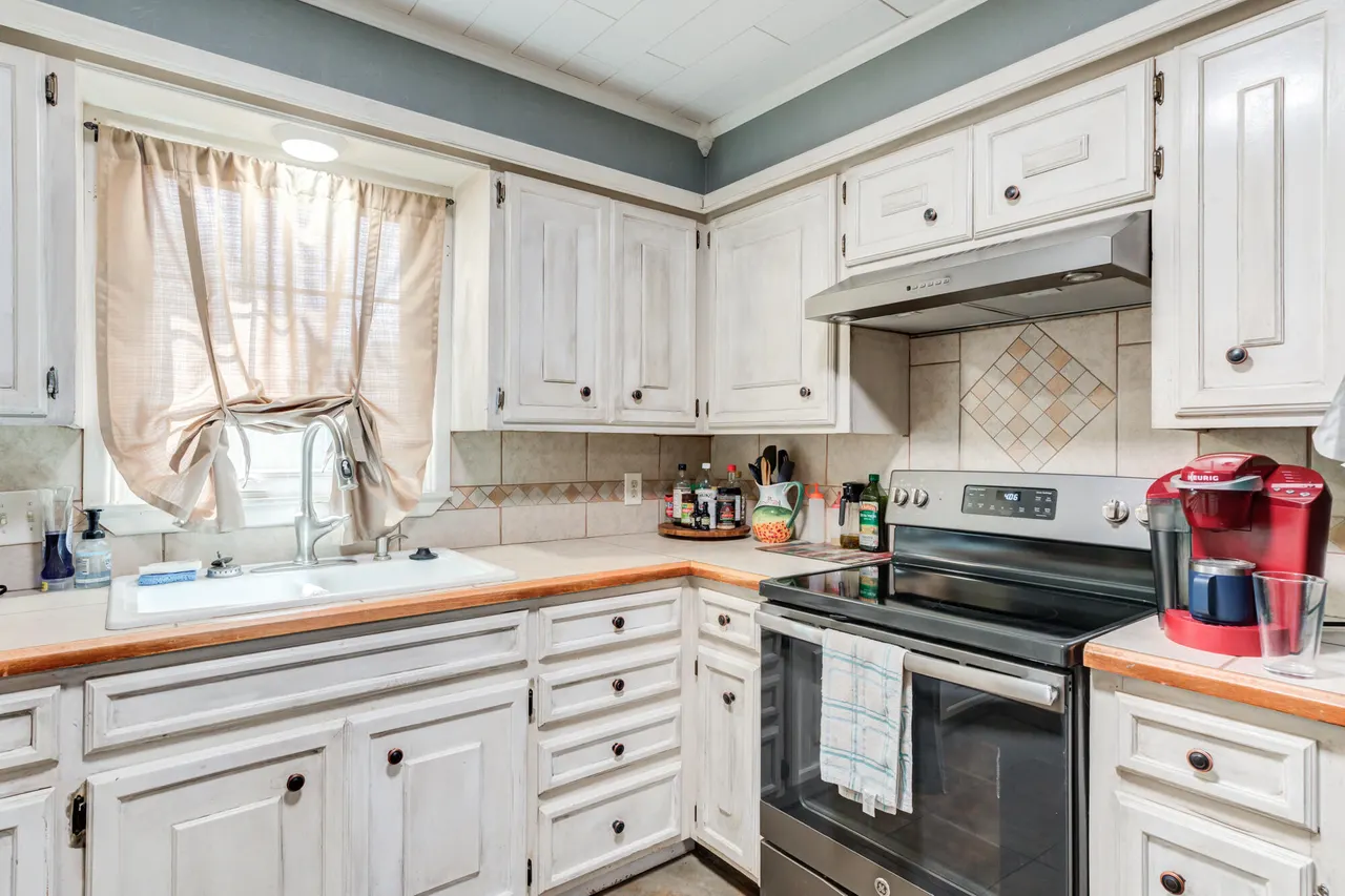 Photo 12 — 2412 N 1st Street, Tahoka, TX 79373