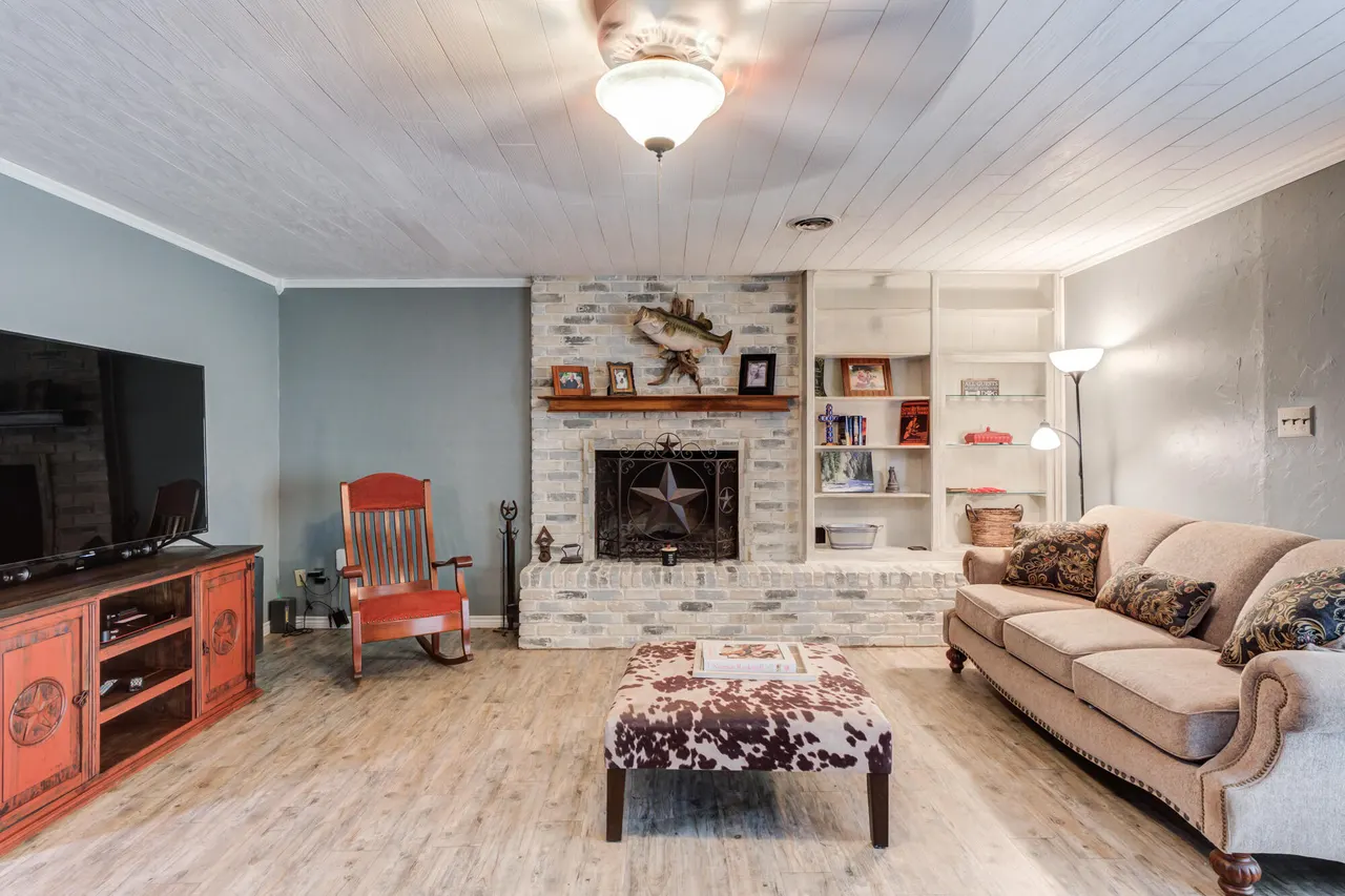 Photo 16 — 2412 N 1st Street, Tahoka, TX 79373