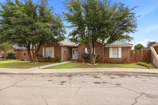 Photo 2 — 10507 Hudson Avenue, Lubbock, TX 79423