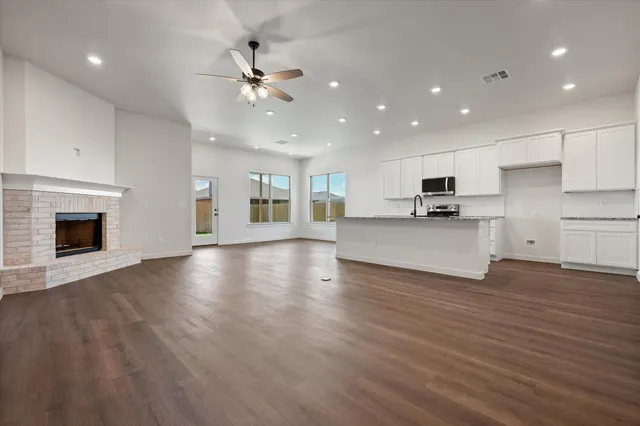 Photo 6 — 12003 Justice Avenue, Lubbock, TX 79424