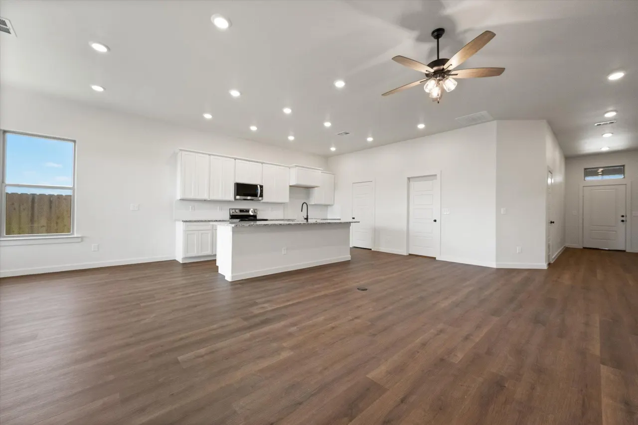Photo 8 — 12003 Justice Avenue, Lubbock, TX 79424