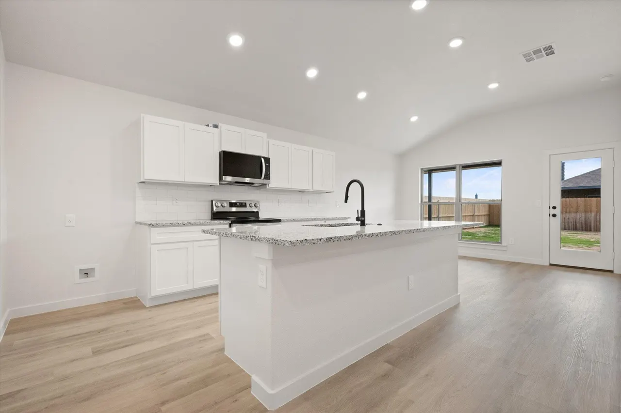 Photo 10 — 12005 Justice Avenue, Lubbock, TX 79424