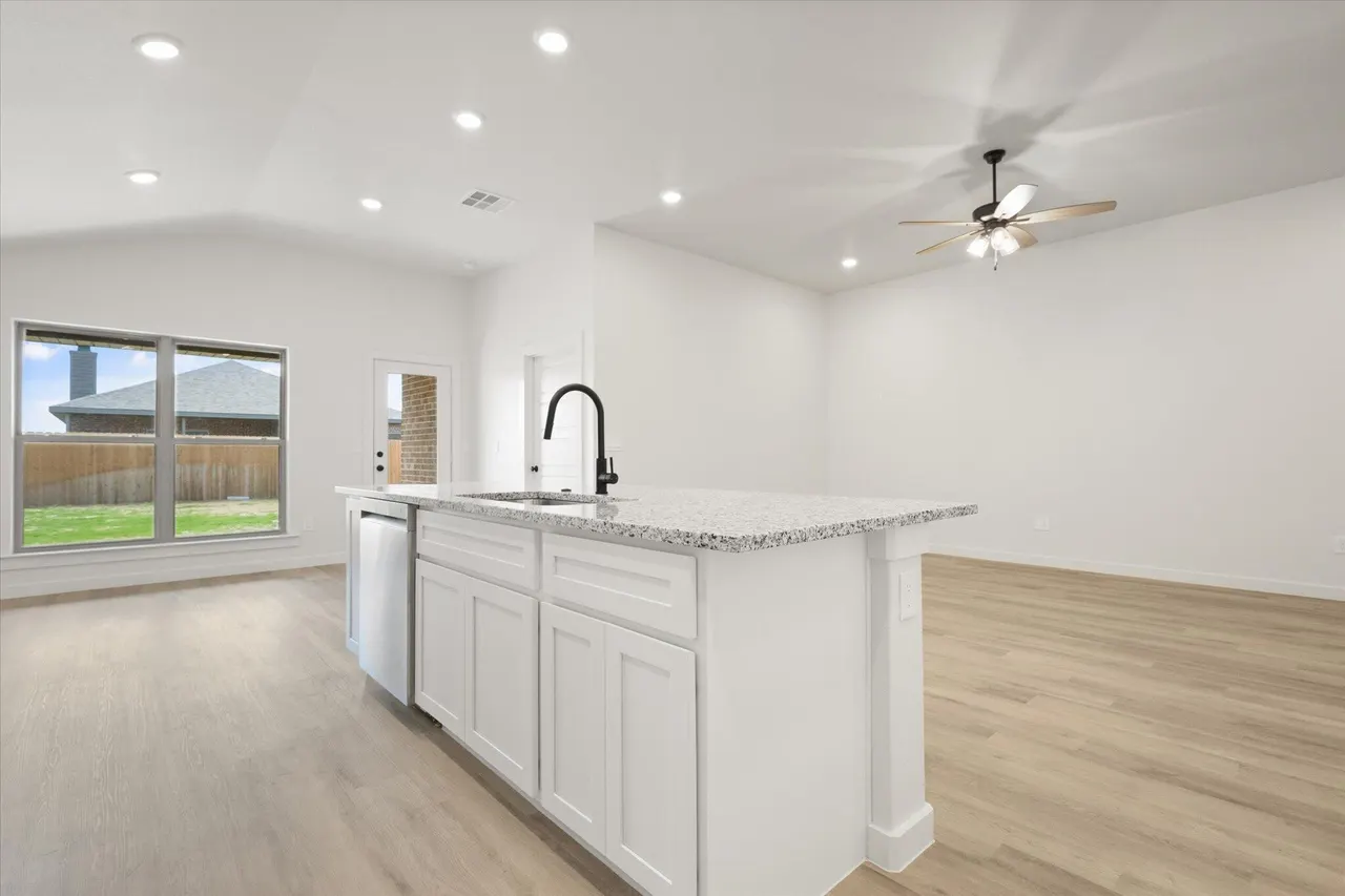 Photo 12 — 12005 Justice Avenue, Lubbock, TX 79424