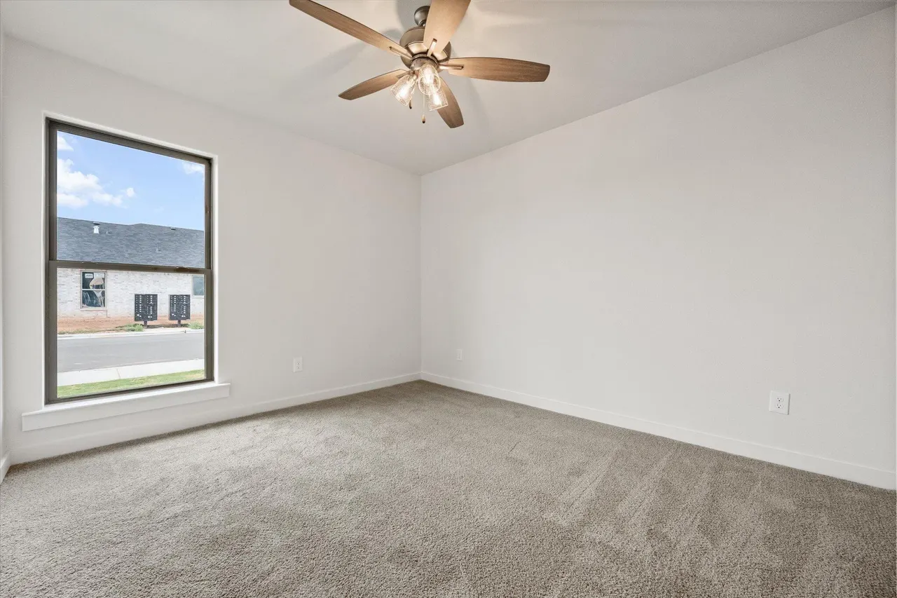Photo 18 — 6301 Viola Avenue, Lubbock, TX 79407