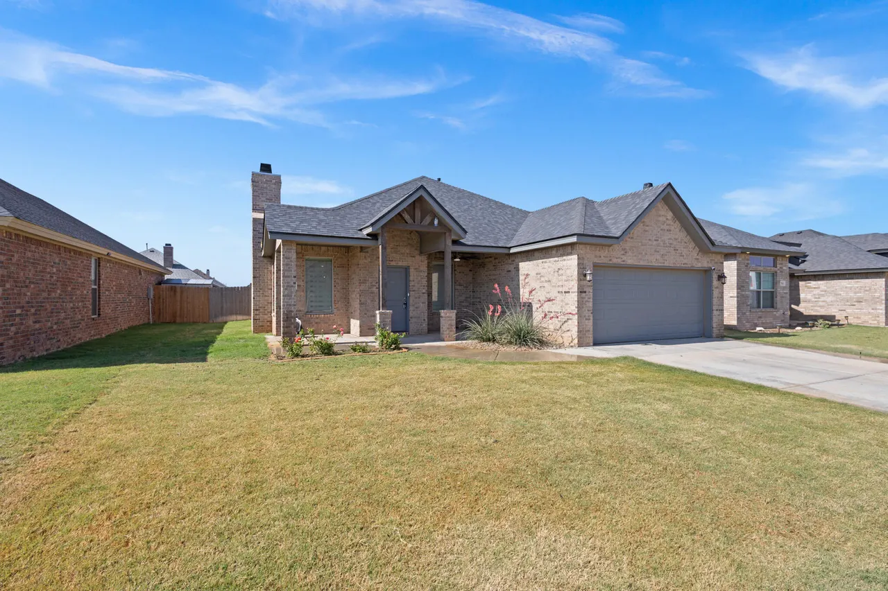 Photo 2 — 7011 22nd Place, Lubbock, TX 79407