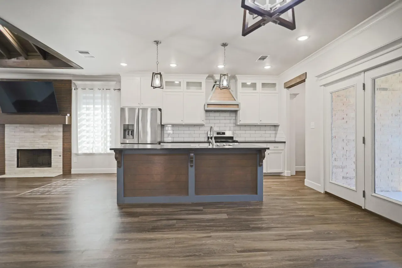 Photo 8 — 7011 22nd Place, Lubbock, TX 79407