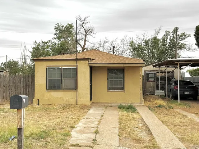 Photo 4 — 124 Hickory Street, Levelland, TX 79336